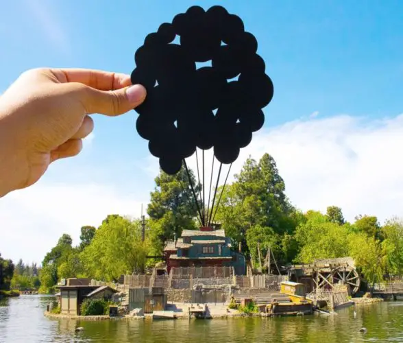 Artist Creates Amazing Paper Silhouettes At Disneyland