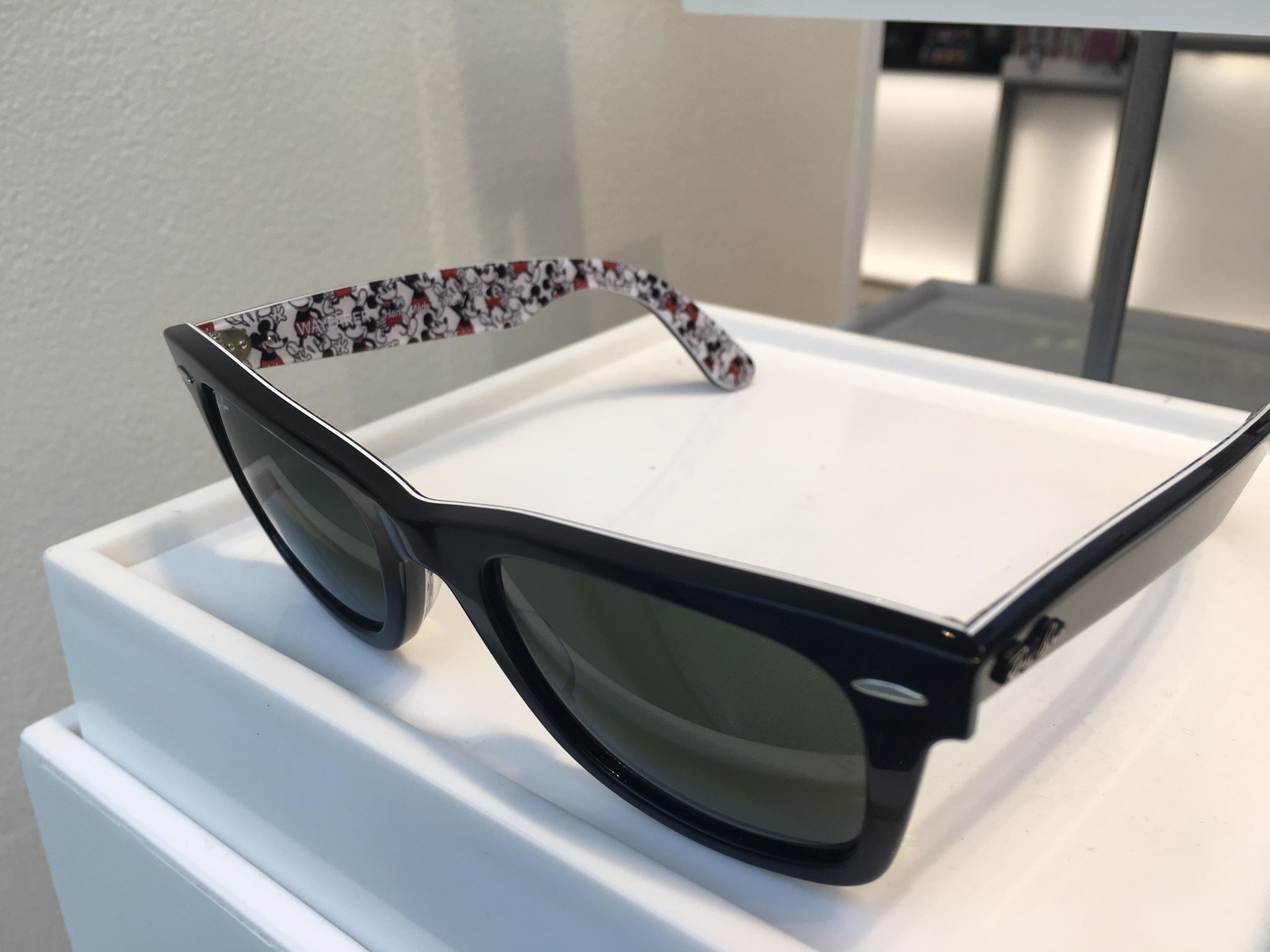 mickey mouse ray bans 90th anniversary