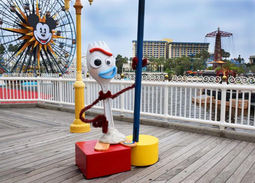 disneyland forky