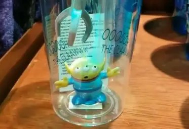 Disneyland light up Pixar Cup 2018 Toy story little alien. 