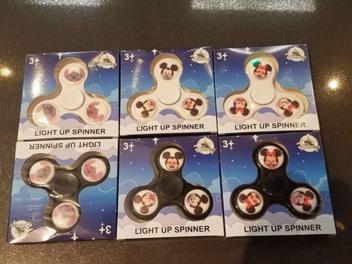 NEW Disney Parks Store Light-Up Emoji Fidget Spinner - Stitch Black