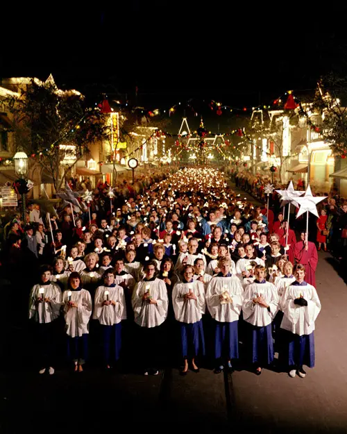 Disney Pic of the day – Earliest Official Candlelight Photo from 1959
