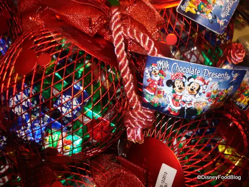 Holiday Treats and Merchandise at Disney World – Disney Food Blog