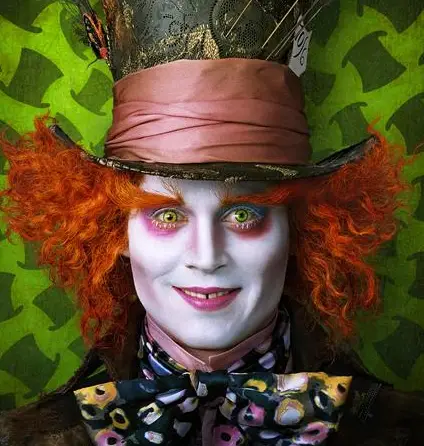 Behind the scenes with Johnny Depp in Alice in Wonderland