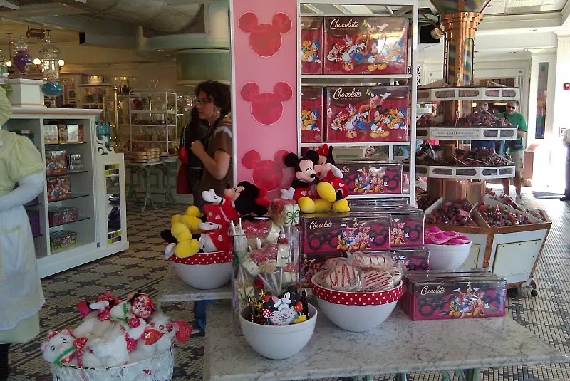 Valentines Goodies at Walt Disney World –  Picture Collection