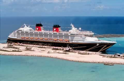 A Model Vacation on Disney Cruise Line – Exclusive Tilt-Shift Video
