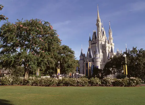 Disney World Presents “Fall” Season of Sights, Sounds, Smells and Very Good Tastes