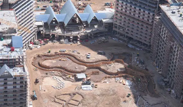 Disney’s Hawaii Aulani Resort tops off construction