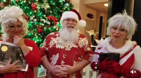 Santa and Mrs. Claus Escape Snow and Ice for Sunny Getaway at the Walt Disney World Swan and Dolphin Hotel