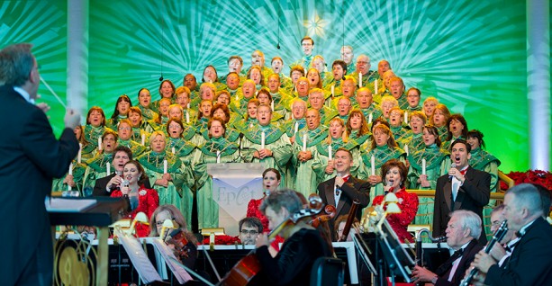 Candlelight Processional Returns To Epcot