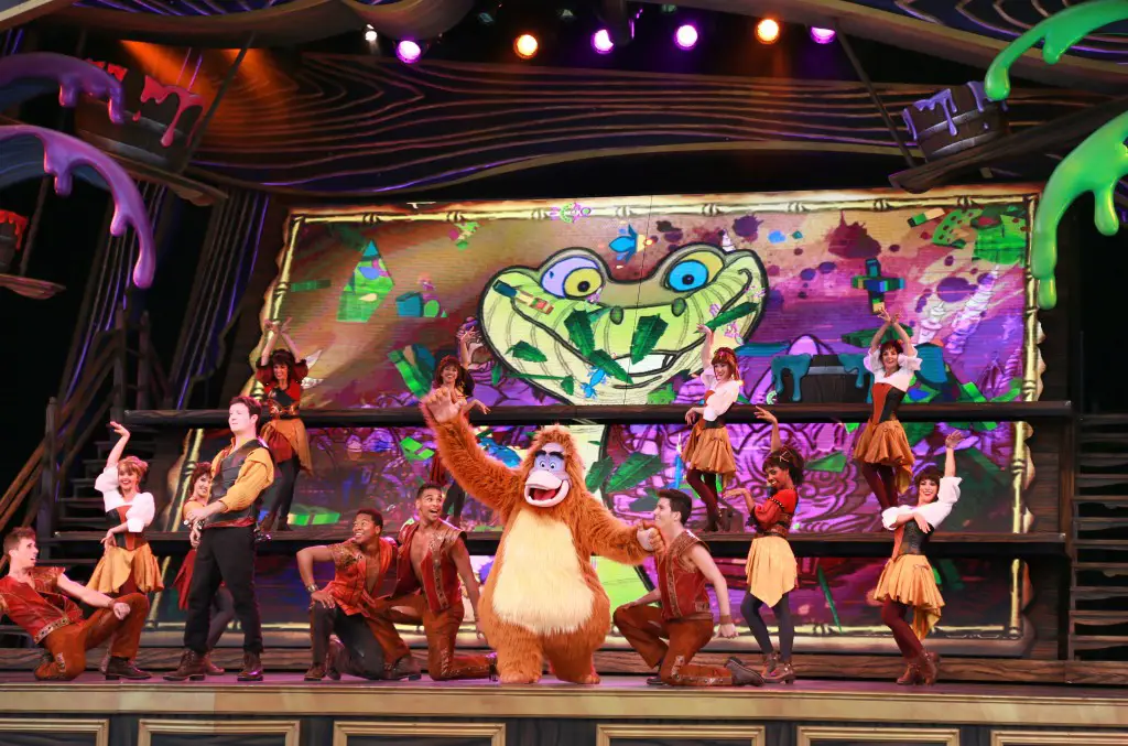 Live Shows Make Disneyland Resort a Little Extra Magical