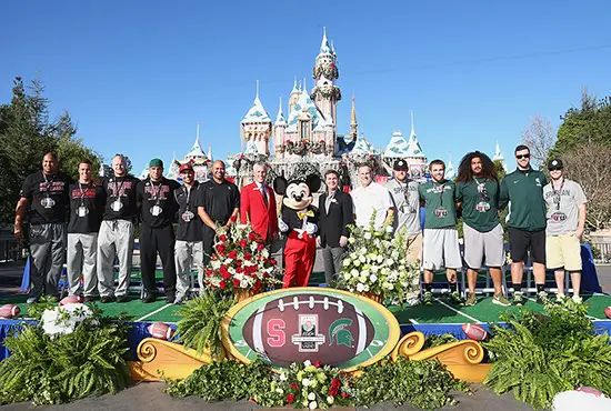 Disneyland Welcomes Rose Bowl Teams