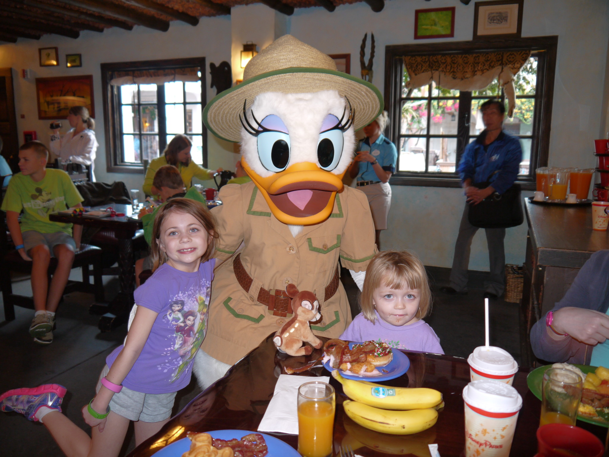 Disney Quick Tip: Have Your Camera Ready At Character Dining Restaurants