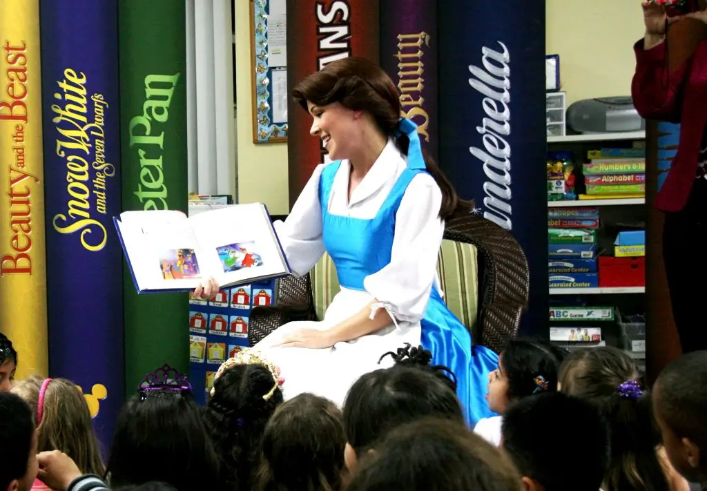 Princess Belle Reads to Preschoolers