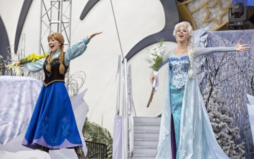 Anna and Elsa Royal Welcome 5
