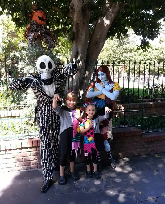 Disneyland’s Haunted Mansion Holiday
