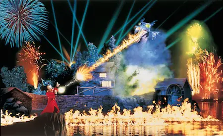 Enjoy Fantasmic! at Disneyland now with Fastpass and dining package options