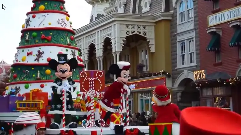 2014 Disney’s Christmas Parade at Disneyland Paris