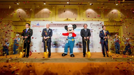 Disneyland Hong Kong  Breaks Ground on Disney Explorers Lodge