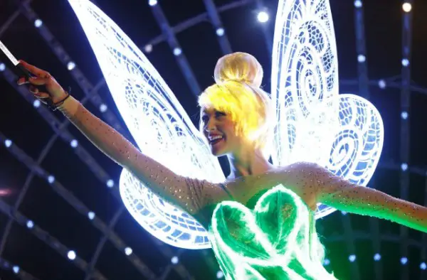 Tinker Bell in Paint the Night 1 15 DLR 9505 640x420
