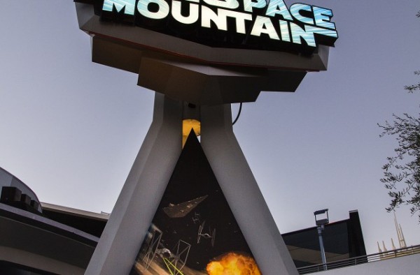HYPERSPACE MOUNTAIN 11 15 DCA 15447 640x420