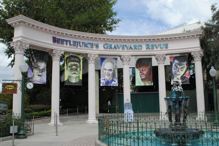 Universal Orlando’s “Beetlejuice’s Graveyard Revue” Closing on December 3, 2015