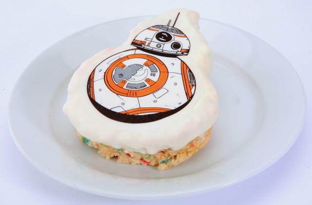 Disneyland’s Galactic Grill Offers Star Wars-themed Menu Items