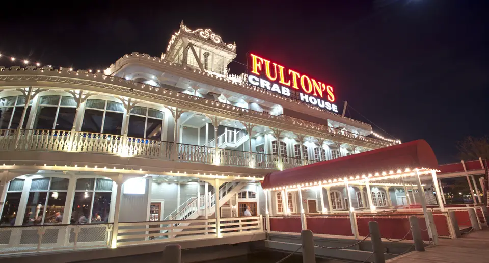 Fulton’s Crab House to be renamed Paddlefish upon re-opening this Fall