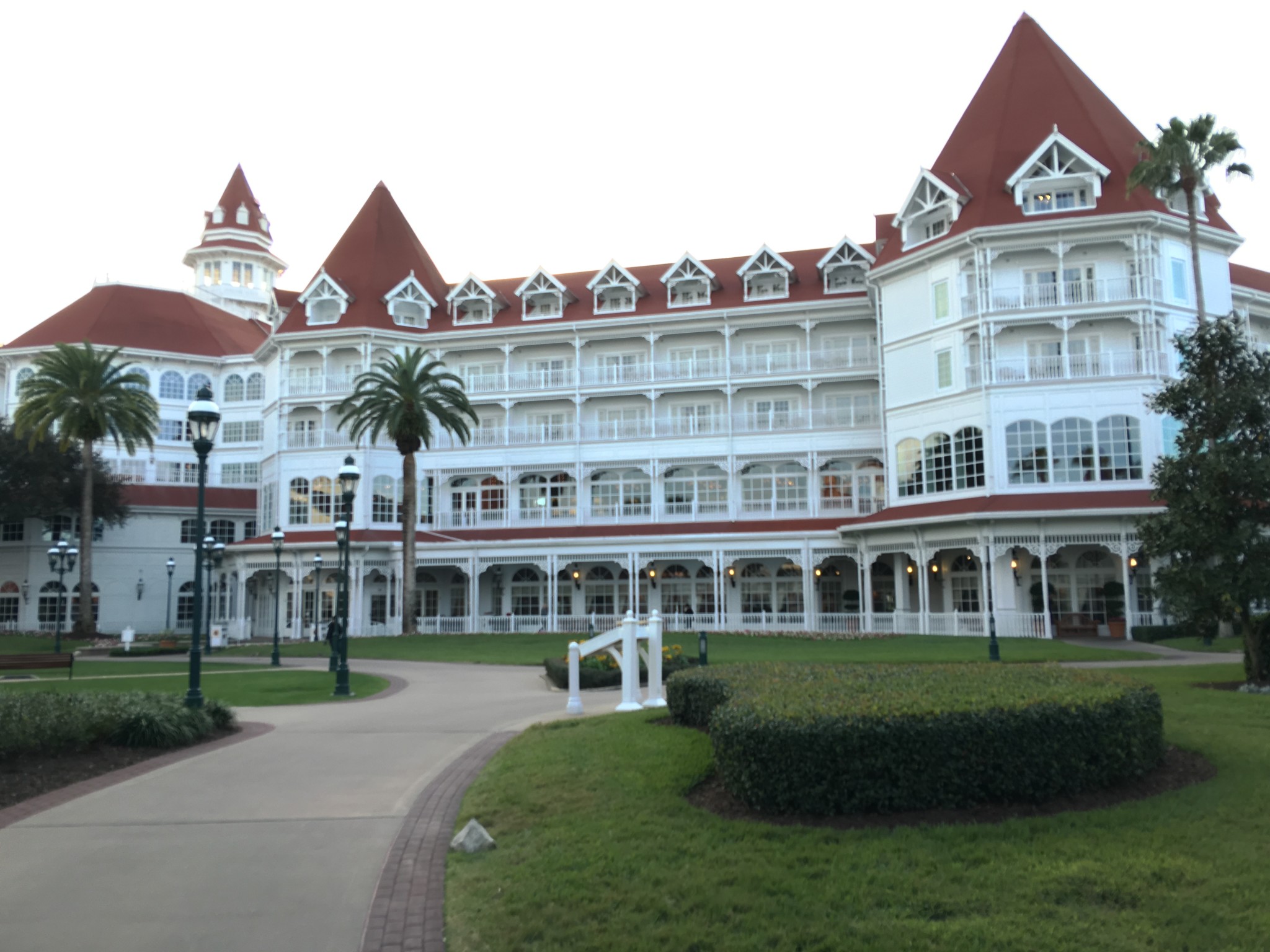The Floridian Express – Disney’s Grand Floridian Resort & Spa Tour
