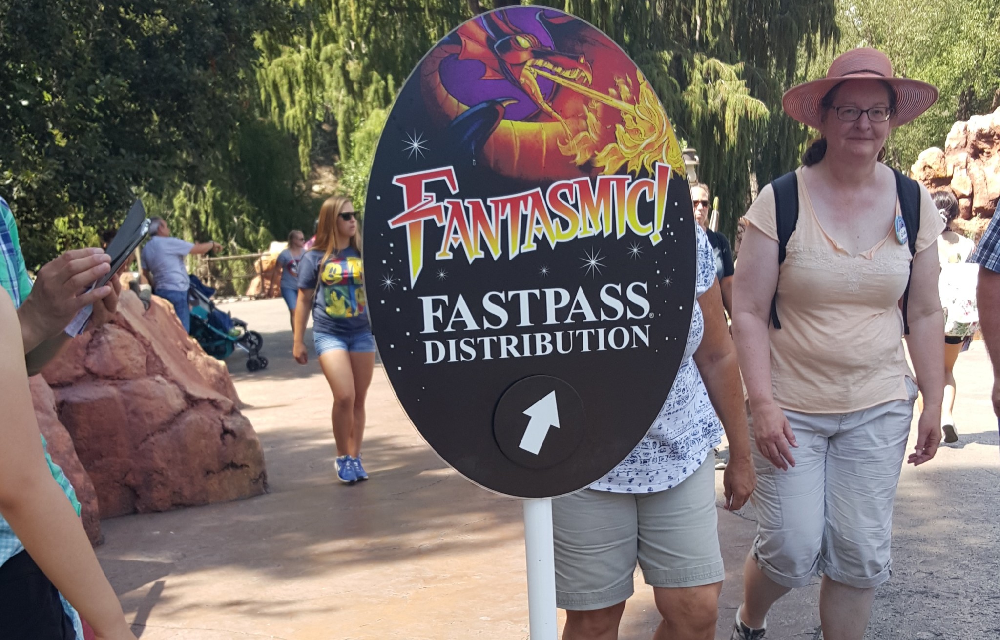 Disneyland Fastpasses to go Paperless in the Near Future