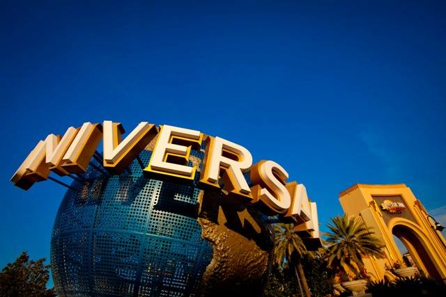Universal Studios Orlando is now hiring over 2,500 new employees at $10 a hour!