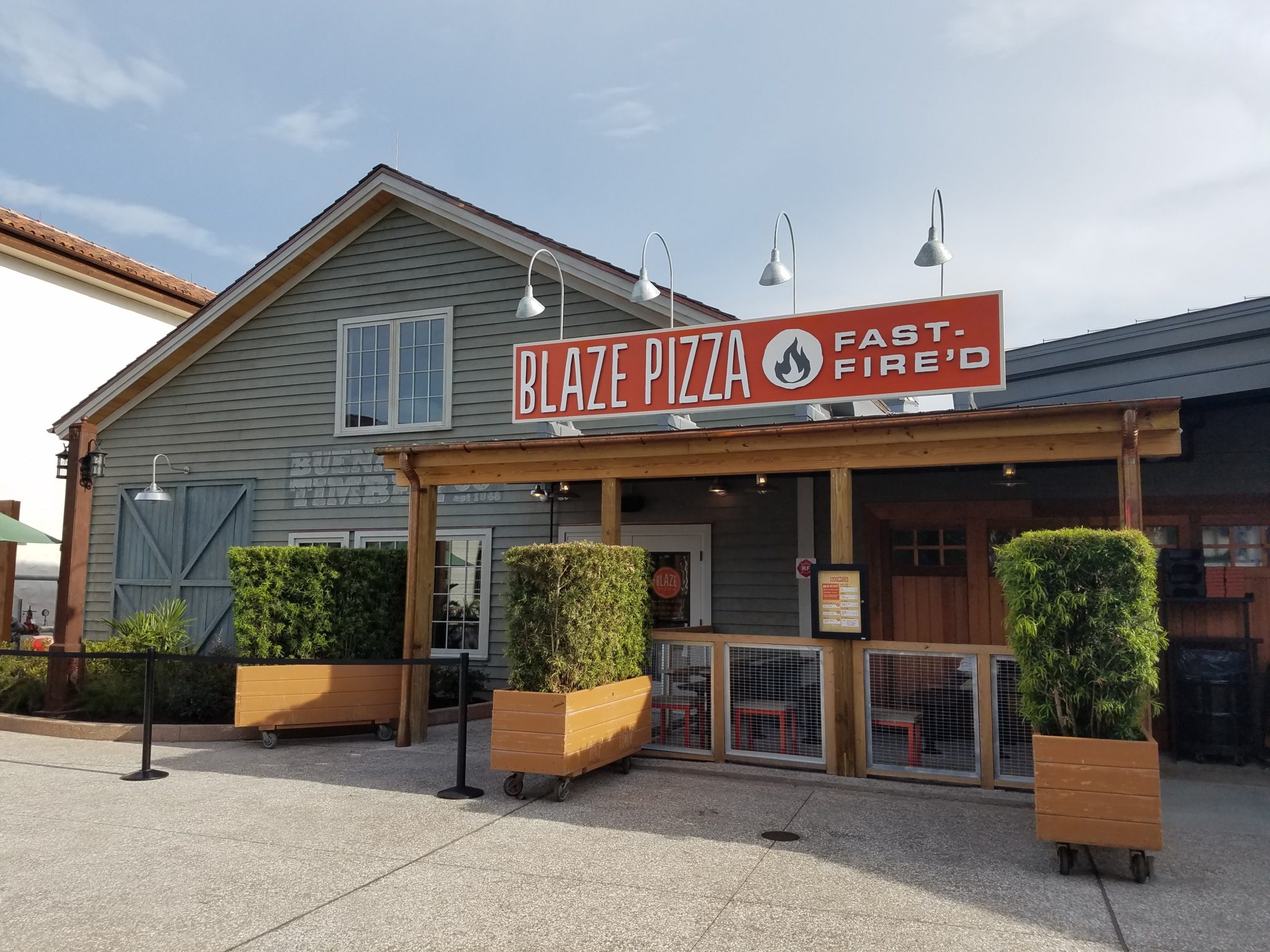 Blaze Pizza Review in Disney Springs