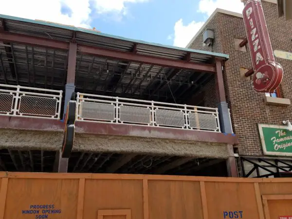 New Signs and Construction Update For PizzeRizzo in Hollywood Studios