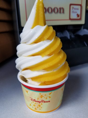 Disney's Dole Whip Cup vs Citrus Swirl - Which is better?
