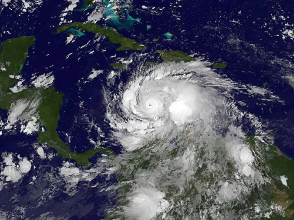 Wednesday Evening Hurricane Matthew Updates/Closings