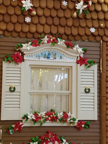 The Beauty of The 2016 Grand Floridian Holiday Gingerbread House