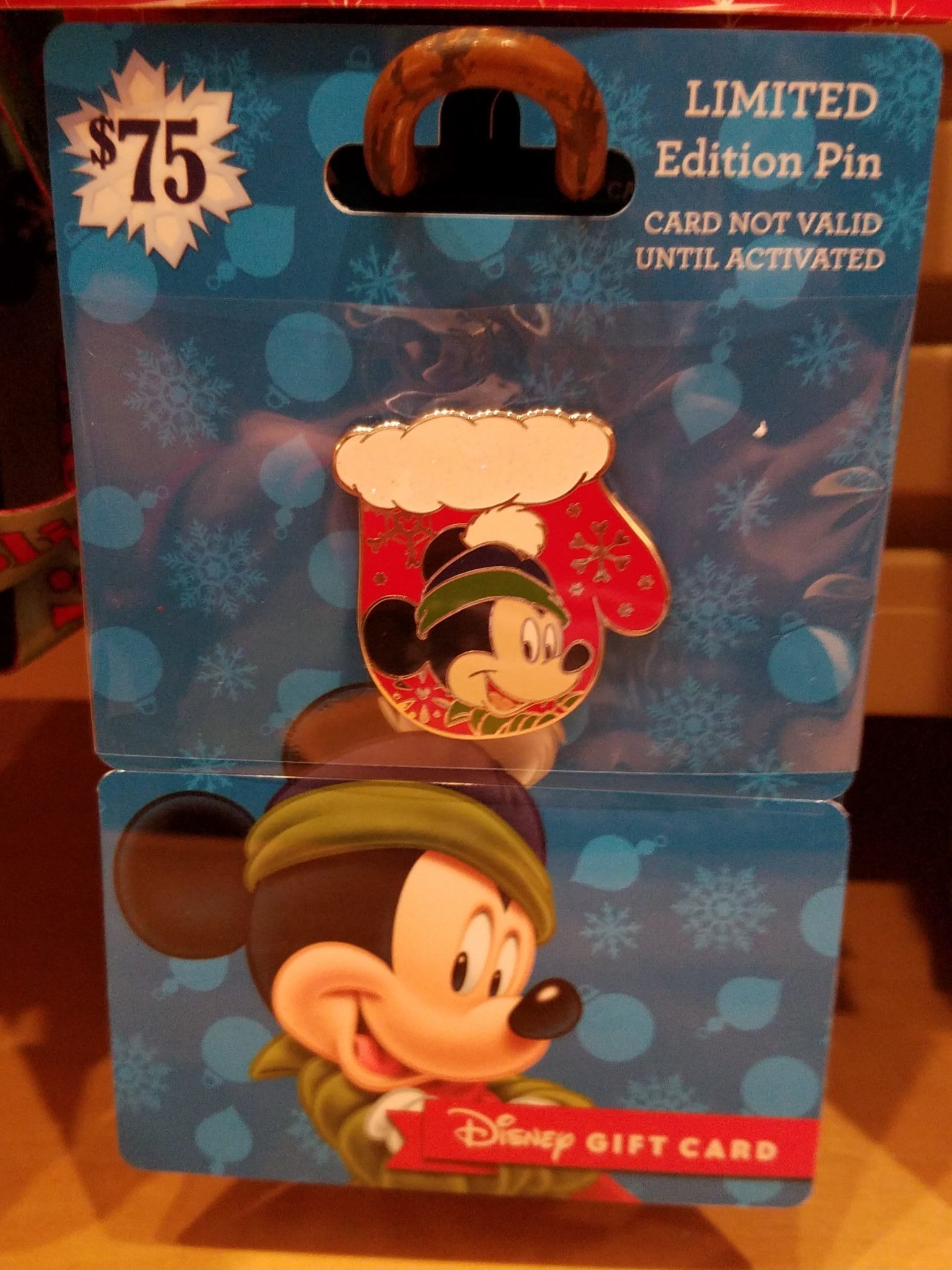 Disney 2016 Limited Edition Pin Gift Cards Make The Perfect Gift This Holiday Season