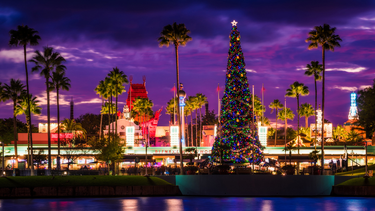 5 Festive ways to get into the Holiday Spirit at Hollywood Studios