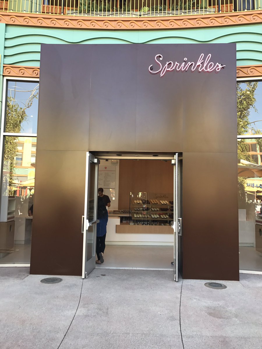 Sprinkles Bakery Sweetens Things Up at Disney Springs in California