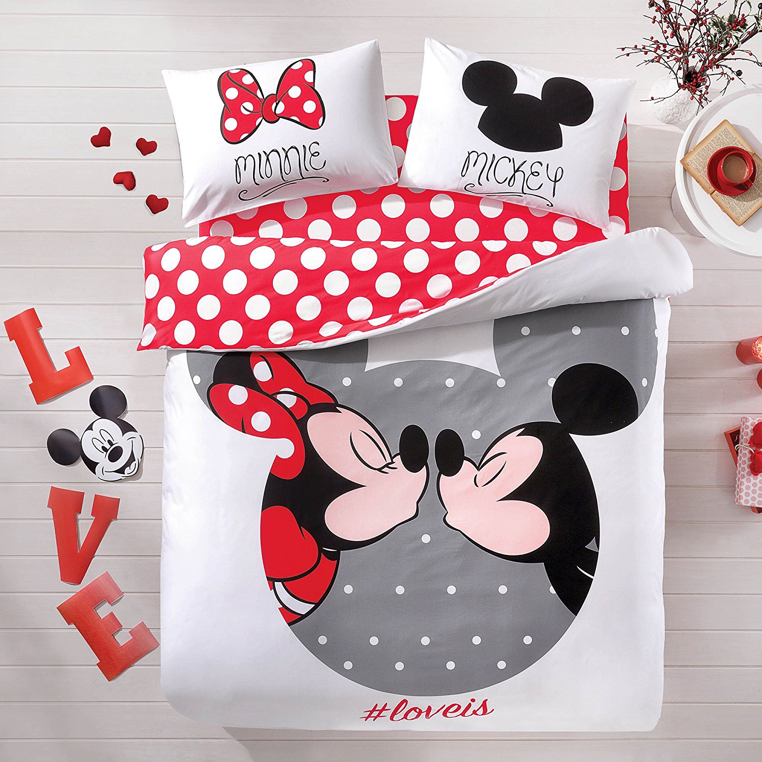 Absolutely Lovely Mickey and Minnie Mouse Bedding Set