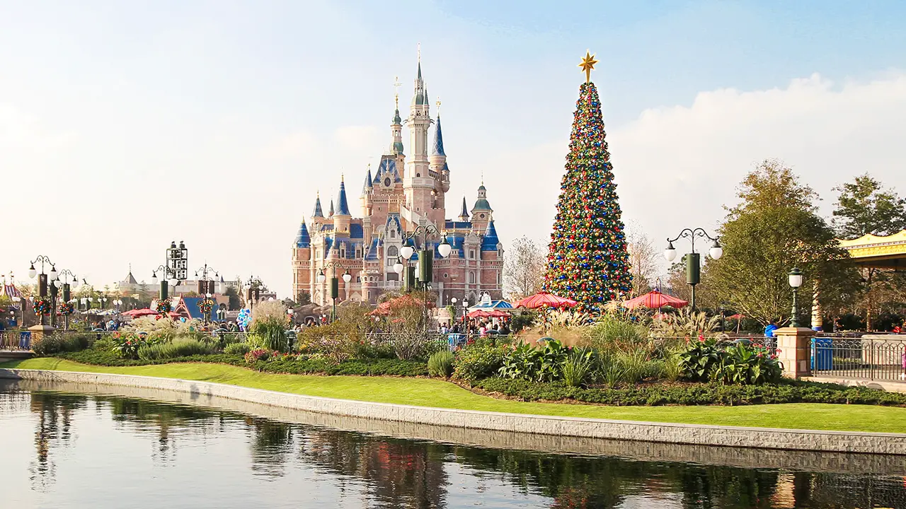 Shanghai Disney Resort Celebrates First Holiday Season