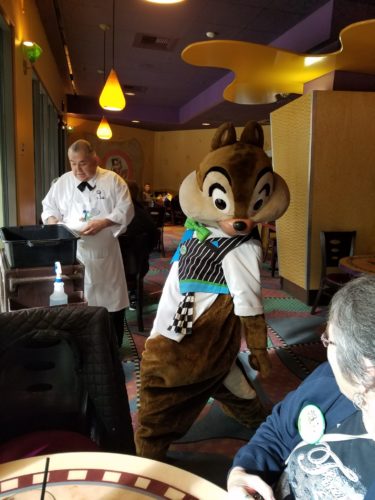 Goofy's Kitchen Offers Abundant Food and Awesome Character Interactions