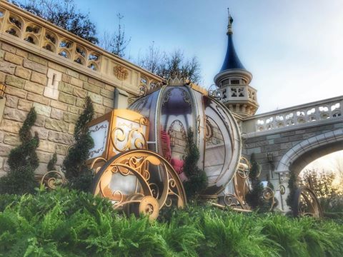 Celebrate Valentine’s Day at the Magic Kingdom with Cinderella’s Royal Coach