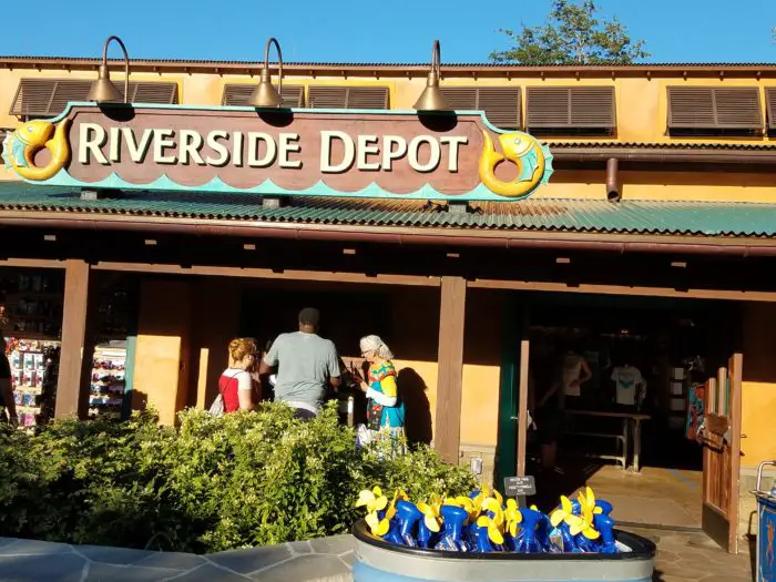 Eye-Catching Pandoran Opening Day Merchandise at Riverside Depot