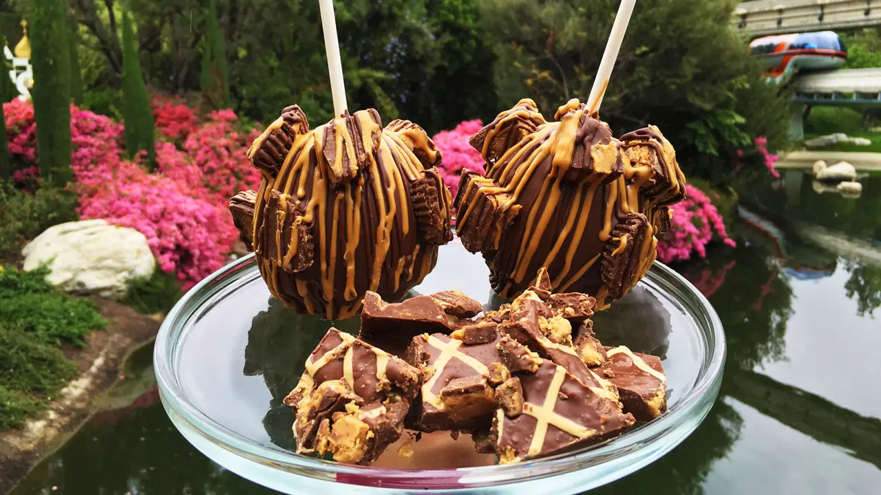 Treat Yourself To A Peanut Butter Cup Gourmet Apple at the Disneyland Resort