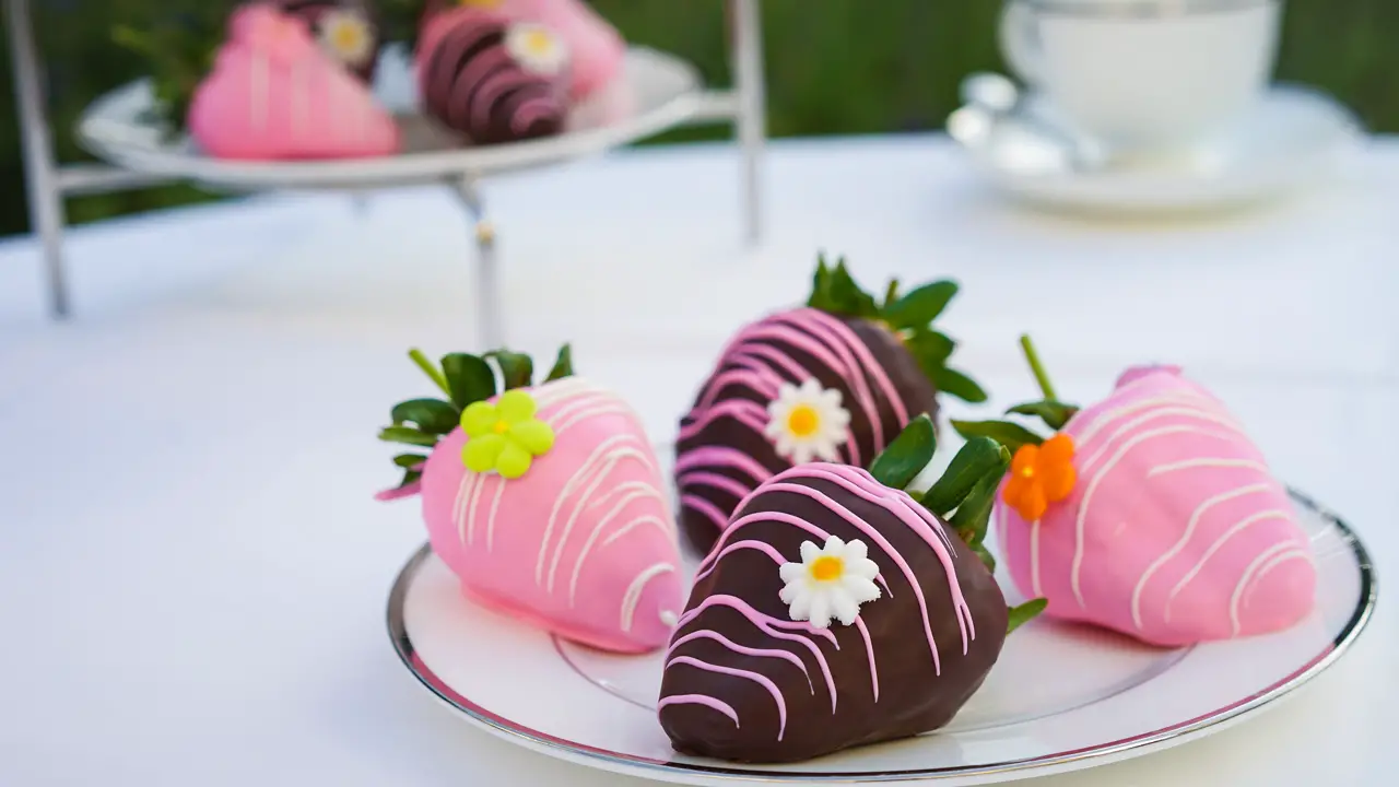 Disneyland is Serving Up Delicious Ways to Celebrate Mother’s Day