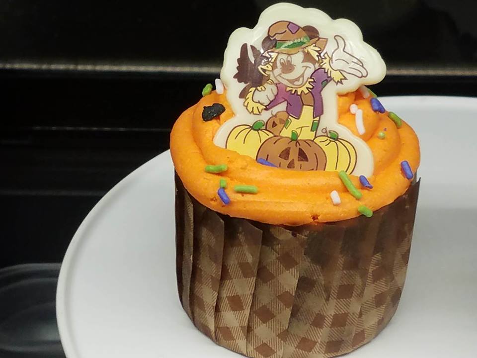 PHOTOS: Special Edition Halloween Treats Spotted at Starbucks in the Magic Kingdom