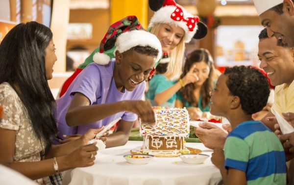 Make Gingerbread house - DCL