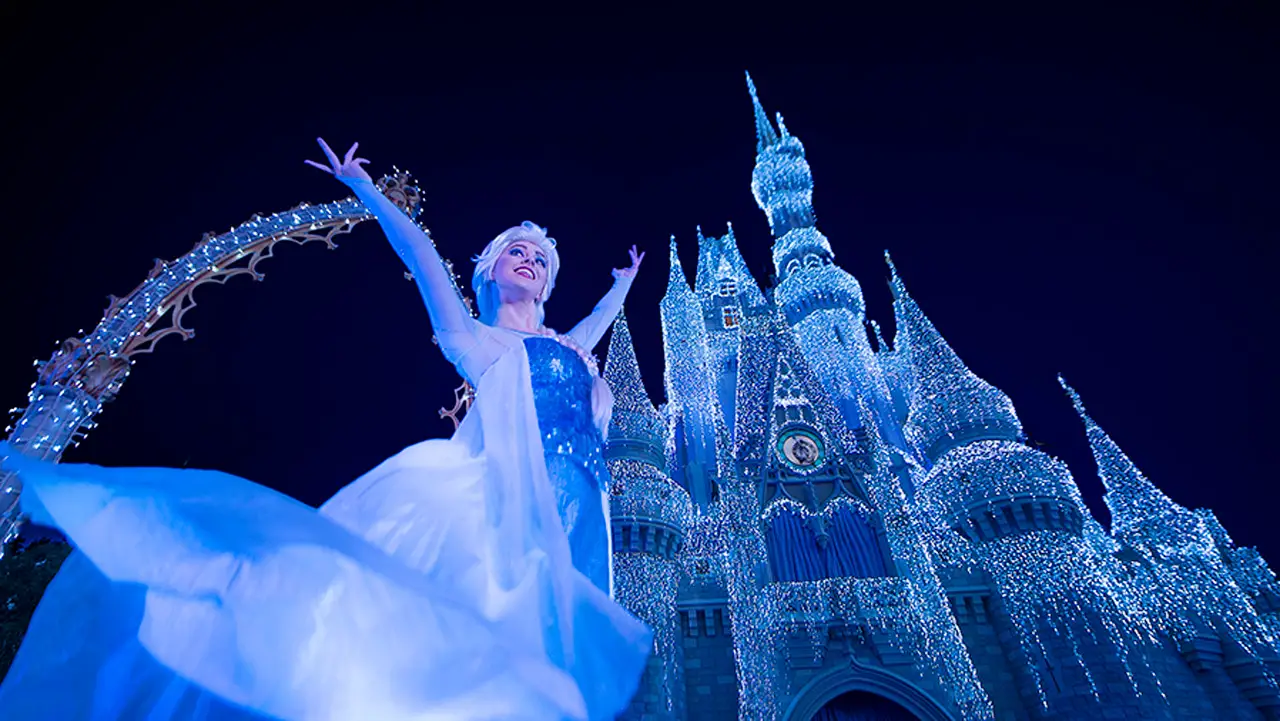 Disney Parks Live Will Live Stream ‘A Frozen Holiday Wish’ Castle Lighting This Week