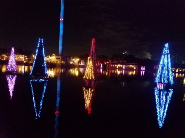 SeaWorld Orlando's Christmas Celebration: Where The Season Meets The Sea 2017 Review